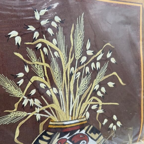 Sunset Stitchery Santa FE Heritage Wool 1976 Crewel Embroidery Kit 16x20 - Picture 6 of 10